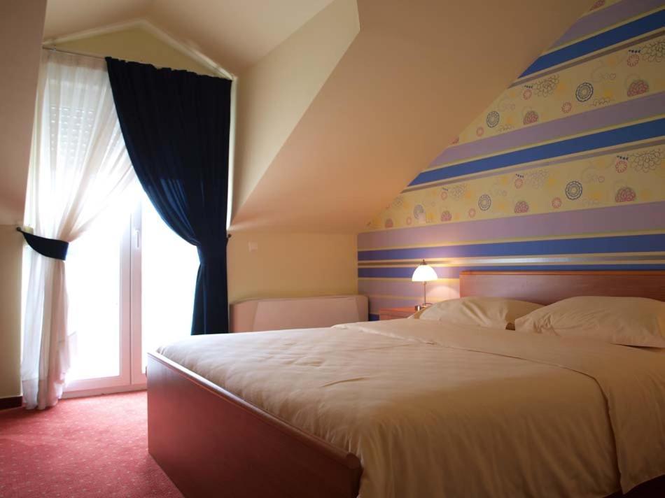 Hotel Neva Podstrana Room photo