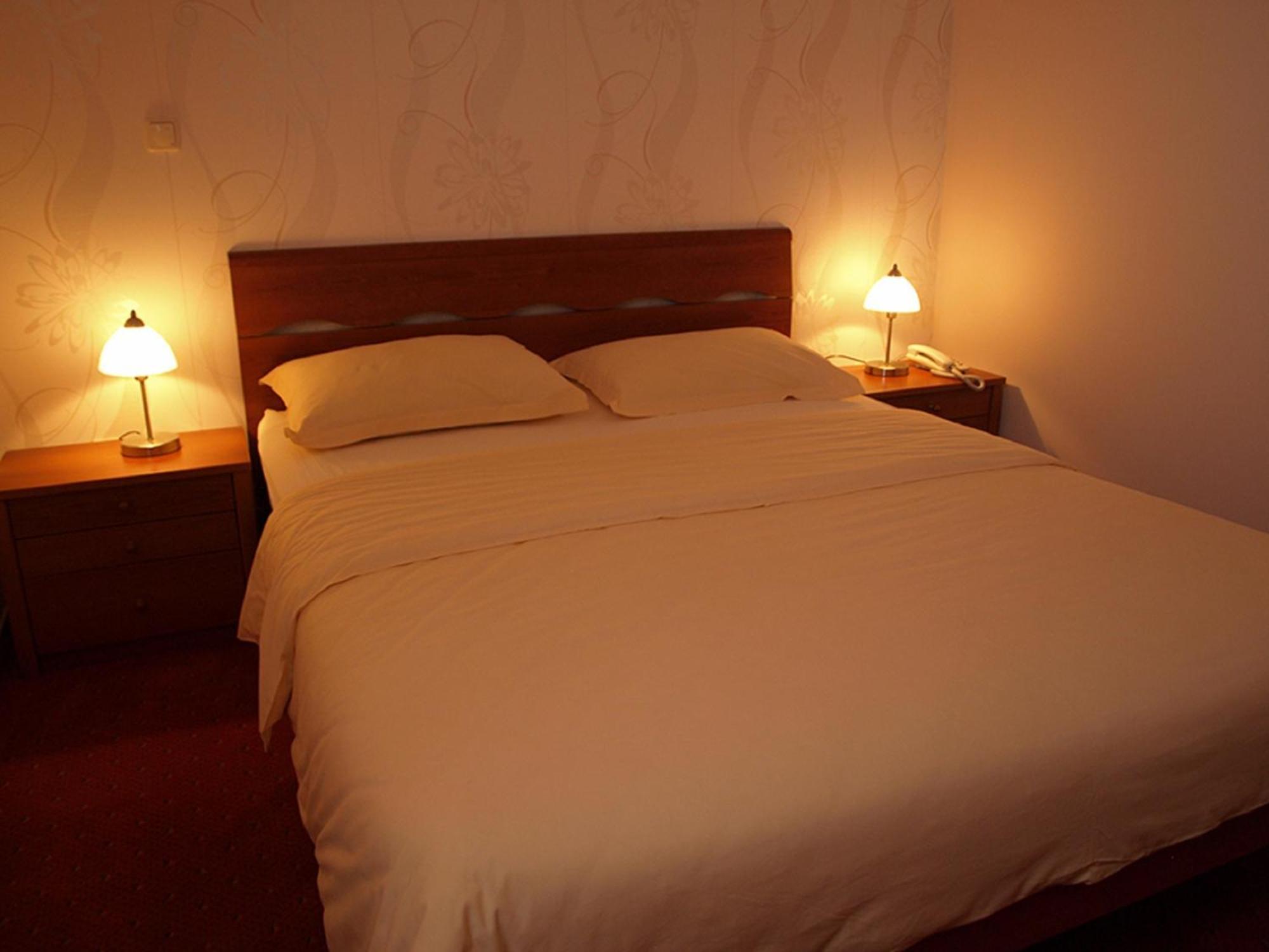 Hotel Neva Podstrana Room photo