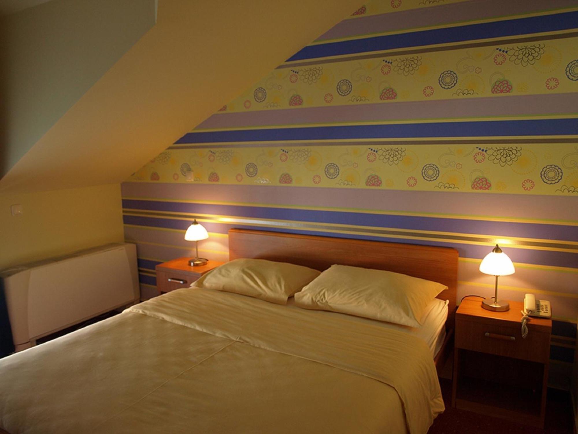 Hotel Neva Podstrana Room photo